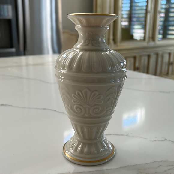 Lenox Vases With Gold Trim